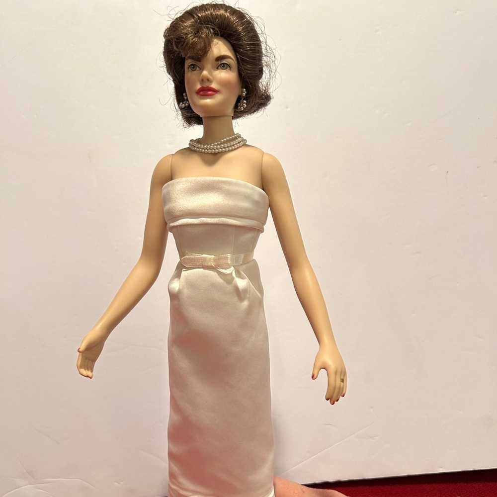 Jacqueline Kennedy, doll from Franklin mint